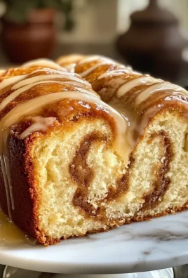 Honey Bun Pound Cake