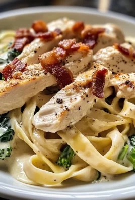 Creamy Chicken Bacon Spinach Fettuccine with Broccoli