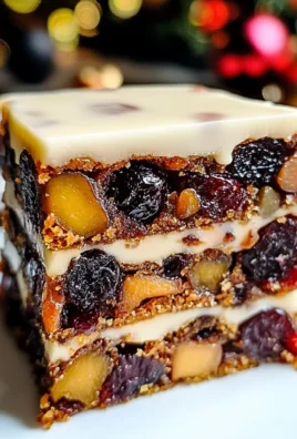 Festive Christmas Fruitcake Traybake: A Holiday Delight