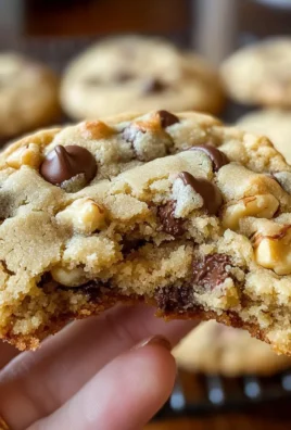 Copycat Levain Bakery Chocolate Chip Cookies