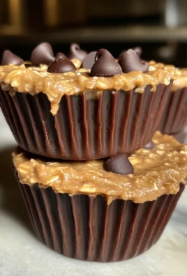 Easy Peanut Butter Protein Oatmeal Cups